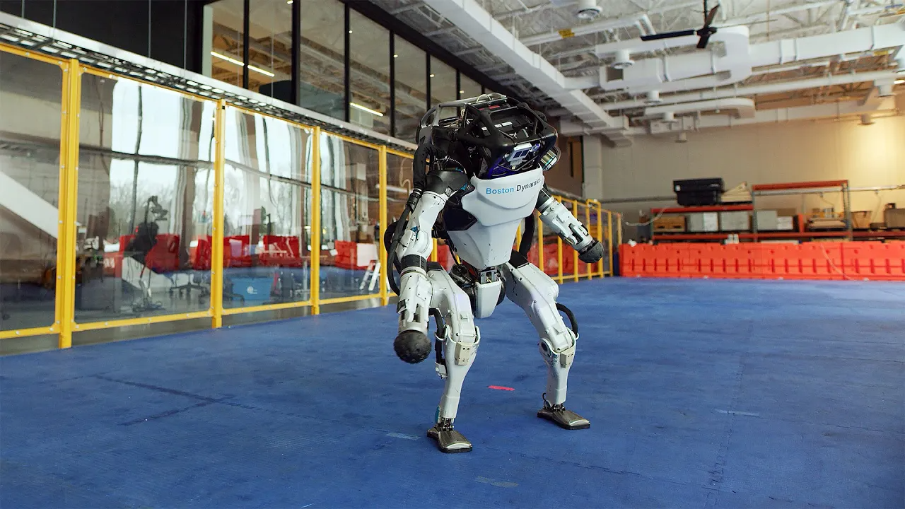 Робот Boston Dynamics овладел боевым искусством [ВИДЕО]