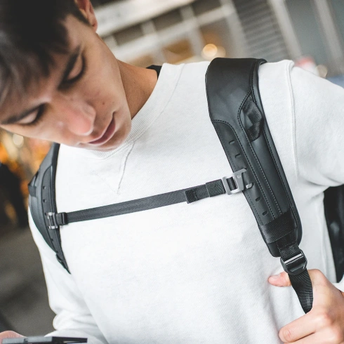 Нагрудный ремень PGYTECH OneGo Backpack фото 2