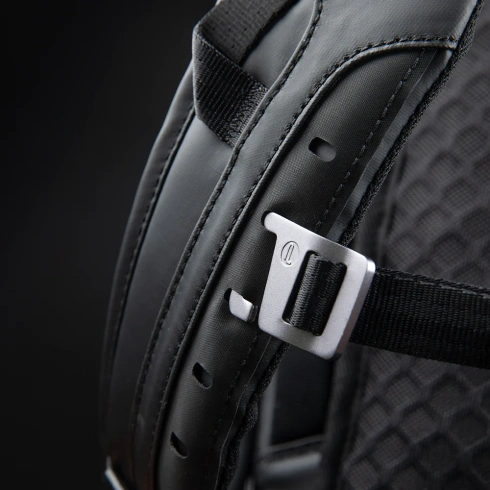 Нагрудный ремень PGYTECH OneGo Backpack фото 3