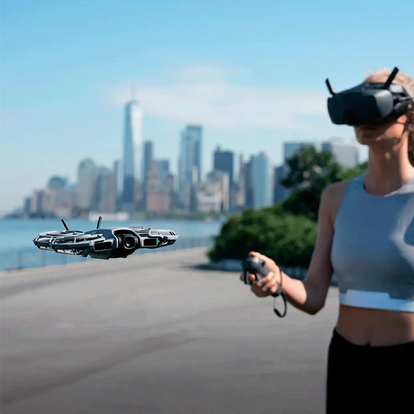 Квадрокоптер DJI Neo 2 Motion Fly More Combo