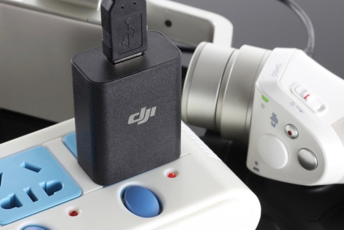 Зарядное устройство DJI Osmo Mobile 10W USB фото 4
